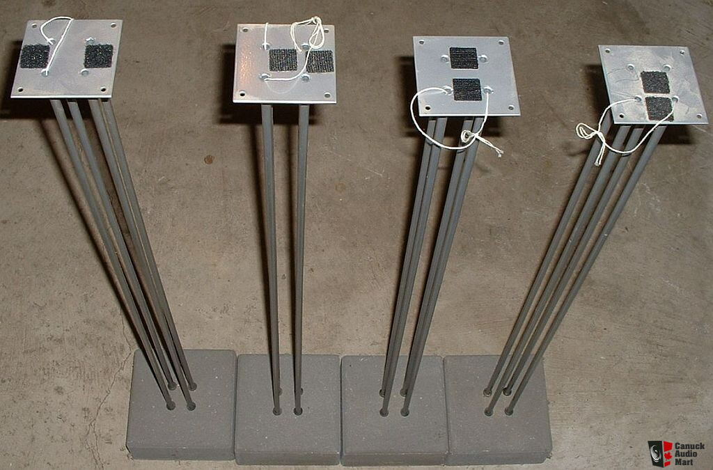 106759-ikea_speaker_stands_with_concrete_bases_and_wirethrough_supports_4.jpg
