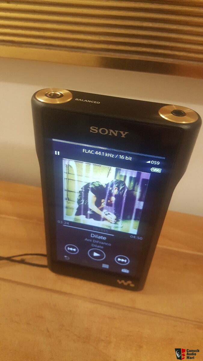 SONY WM1A walkman Photo 1545461 Canuck Audio Mart