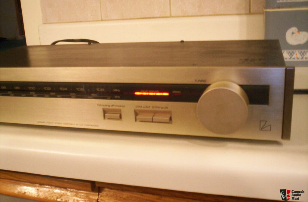 LUXMAN T L Tuner Photo Canuck Audio Mart