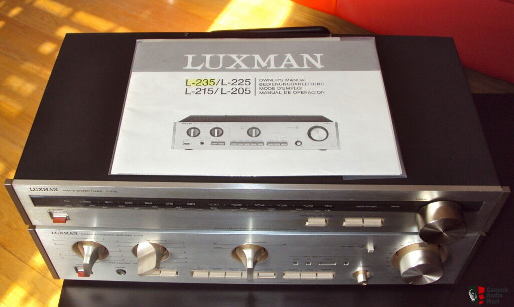 Luxman integrated L235 amplifier and matching T-215L tuner