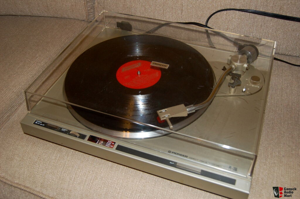 Pioneer PL-200 Turntable direct drive Photo #643159 - Canuck Audio Mart