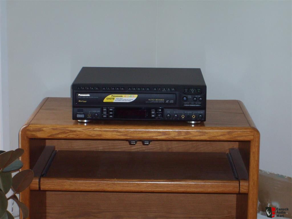 Panasonic LXK770 Laser Disc & Kareoke player. Mint Condition. Fully