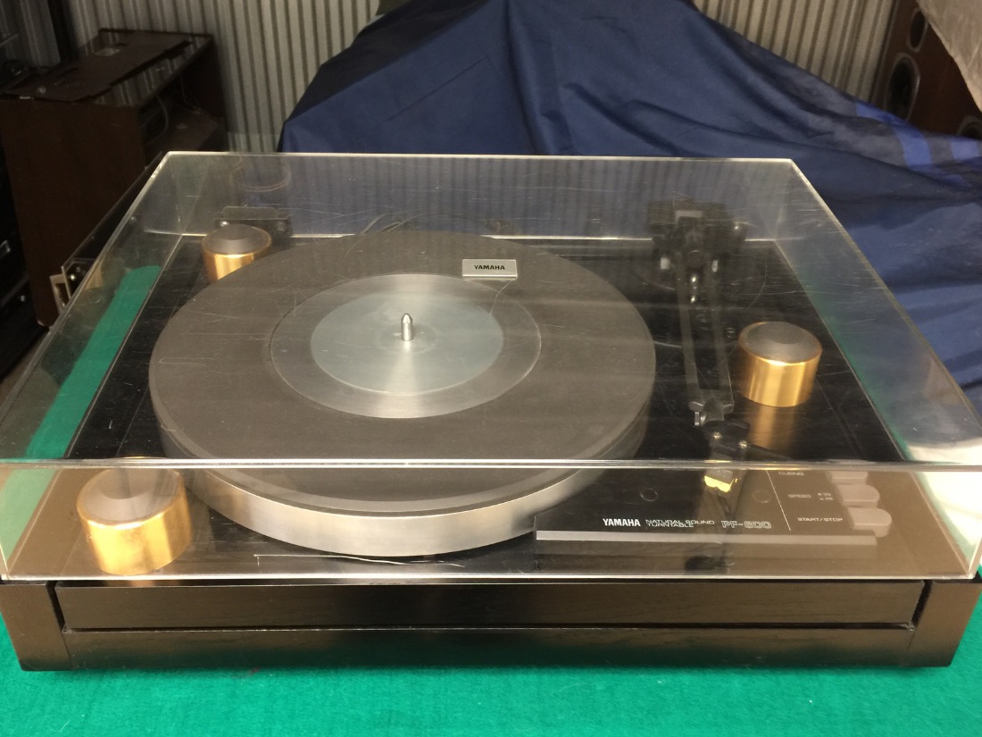 Yamaha PF-800 NATURAL Sound Turntable-REDUCED For Sale - Canuck Audio Mart