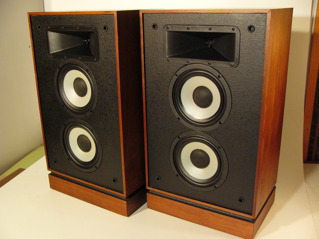 4 speakers. Kg4 Клипш. Klipsch-kg4. Klipsch cf4. Klipsch Epic CR-4.