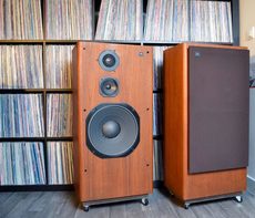 Rektangel arve Prestigefyldte One of the best - JBL 240Ti speakers => mint condition Photo #2091307 - US  Audio Mart