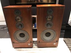 mcintosh xr 14 speakers