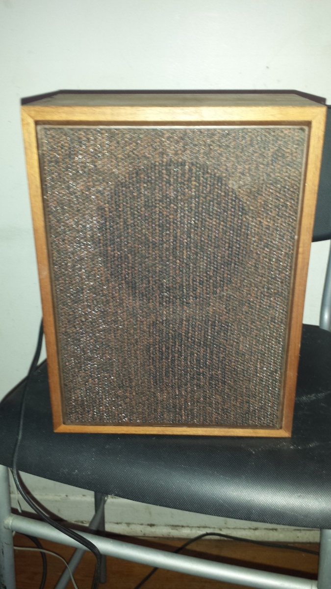 Vintage Radio Shack Realistic MC 500 Bookshelf Speakers For Sale Vintage Radio Shack Realistic Mc 500 Bookshelf Speakers For Sale