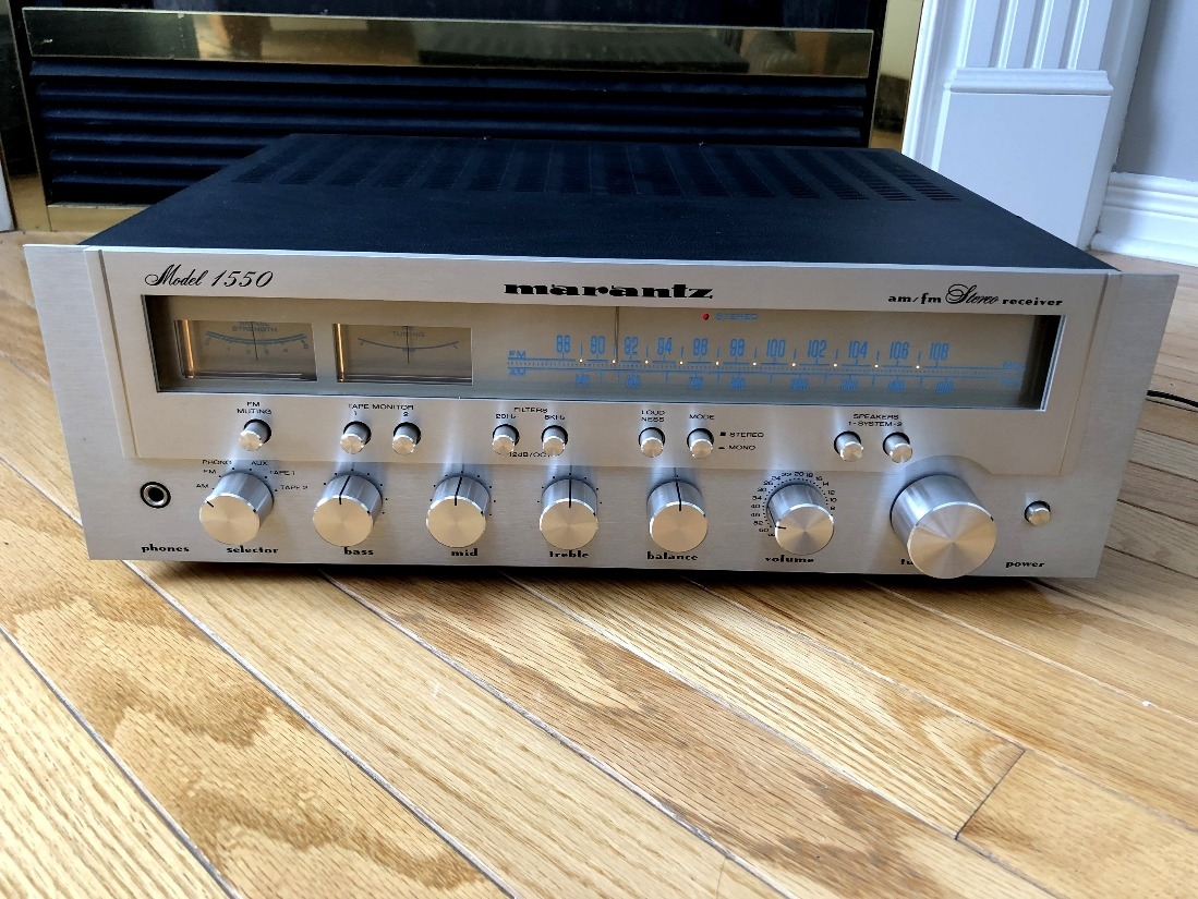 Marantz 1550 Stereo Receiver in Pristine Condition For Sale - Canuck