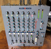 Allen & Heath Allen&Heath Xone 62 Pro DJ Mixer Preamplifier