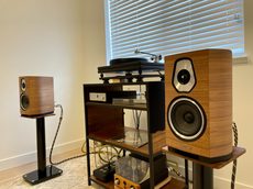 Sonus Faber Sonetto 1 (Made in Italy) YouTube demo For Sale