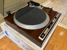 Denon DP-37F quartz lock fully automatic direct drive turntable