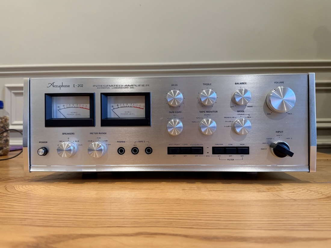 Used accuphase e 202 for Sale | HifiShark.com
