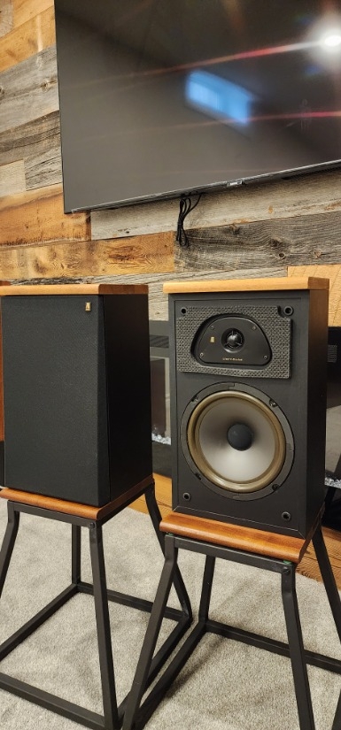 Used Acoustic Research TSW-210 Bookshelf speakers for Sale