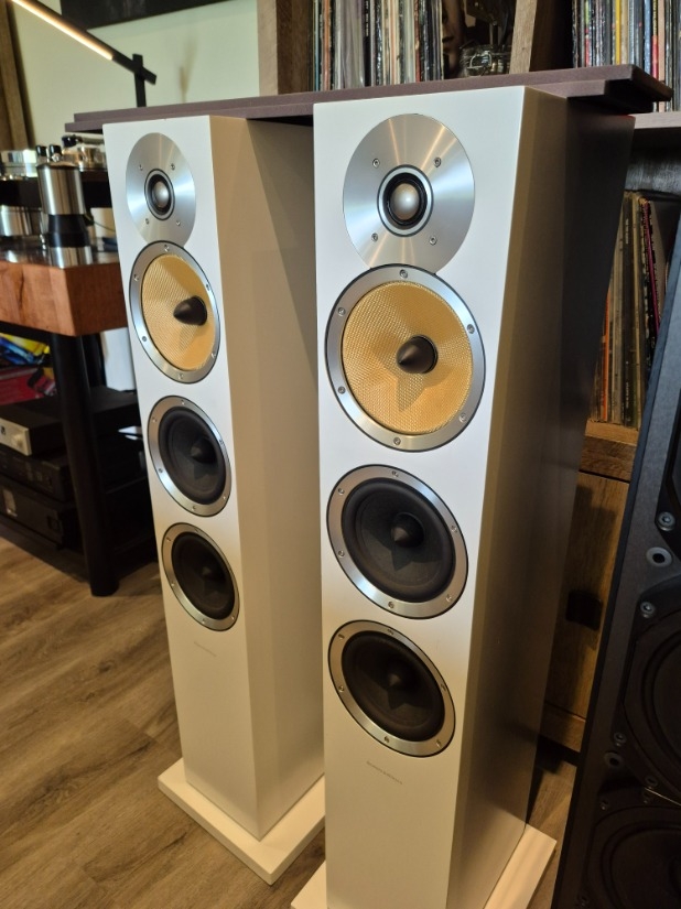 Used B&W CM8 Floorstanding speakers for Sale | HifiShark.com