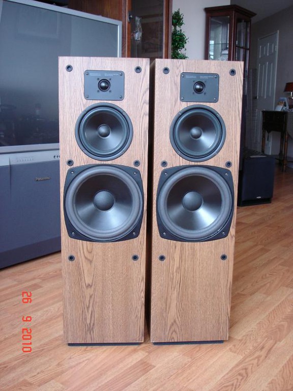 Boston Acoustics tower speakers T930 for sale For Sale - Canuck Audio Mart