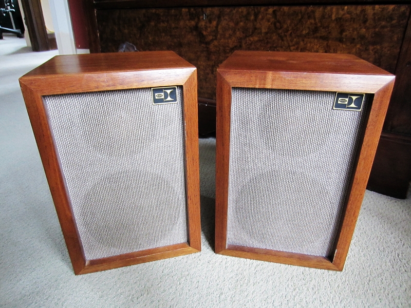 vintage-adc-404-bookshelf-speakers-new-england-for-sale-canuck
