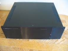 B&K 4420 Power Amp For Sale - Canuck Audio Mart