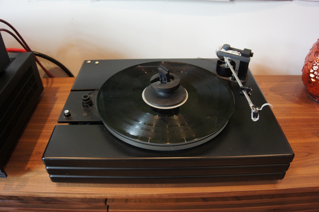 WELL TEMPERED CLASSIC Record Player For Sale - Canuck Audio Mart