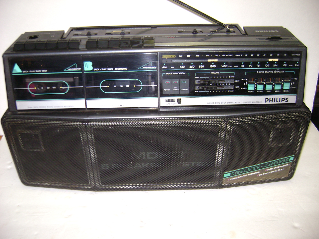 1980s Philips D 8300 boombox For Sale - Canuck Audio Mart