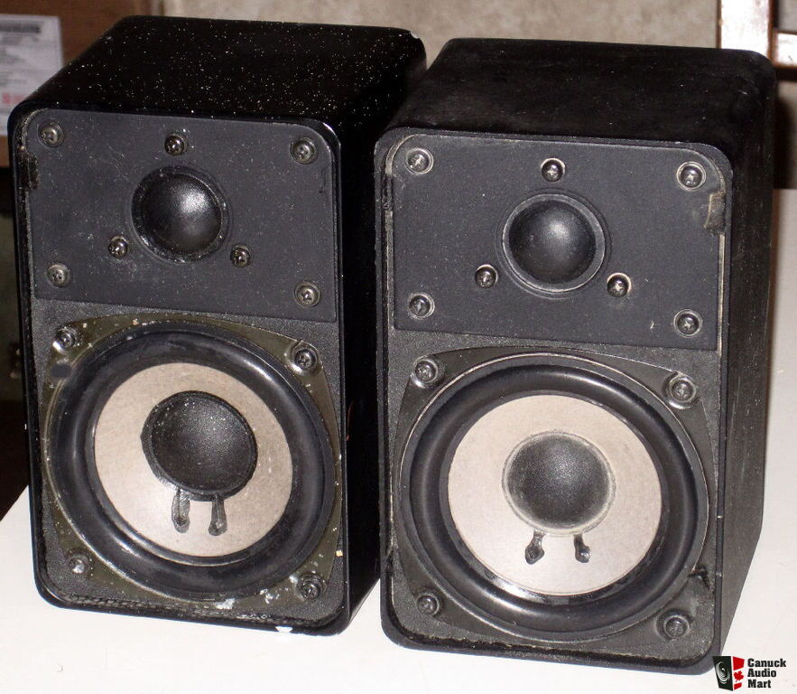 Vintage Superb Realistic Minimus 7 Bookshelf Speakers Working