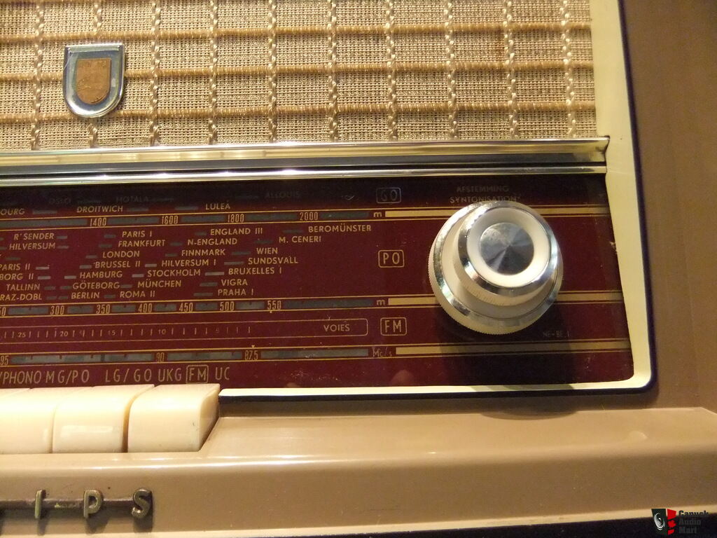 Radio antigua de valvulas (Philips )
