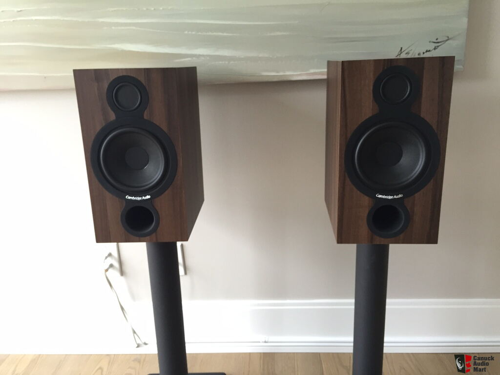 Cambridge Audio Aero 2 Bookshelf Speakers Walnut Almost New Photo