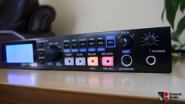 祝開店！大放出セール開催中】 Tascam SS-R100 Solid State Recorder