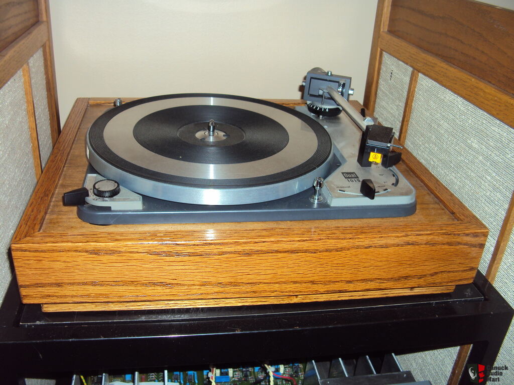 Dual 1019 turntable with custom plinth and cartridge lock screws no