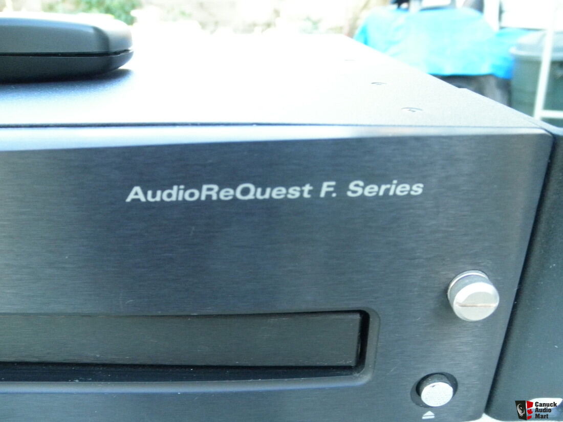 audiorequest f. series music server Photo #1071836 - UK Audio Mart
