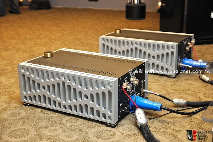 Looking for a Boulder, model 2060 stereo amp., or, model 2050 mono