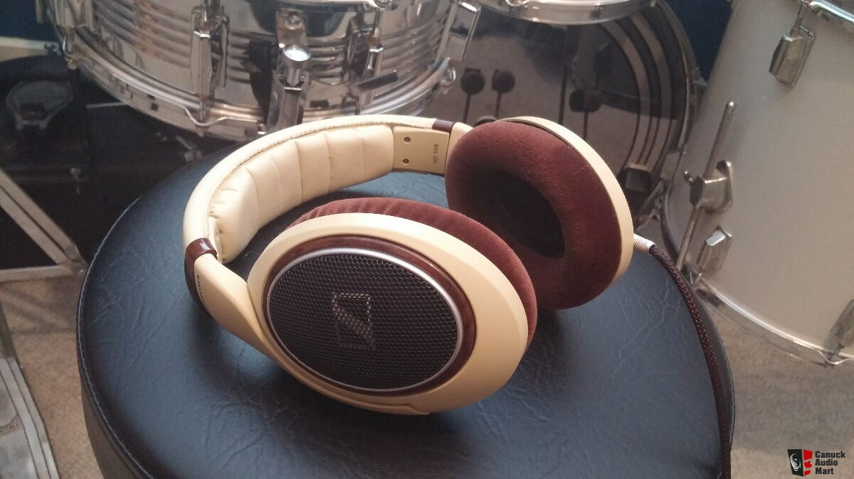 Sennheiser HD 598 ModMic 4.0 for the gaming audiophile Photo