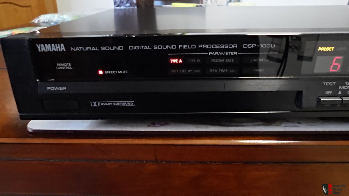 Yamaha Dsp 100u Surround Sound Processor Photo Canuck Audio Mart