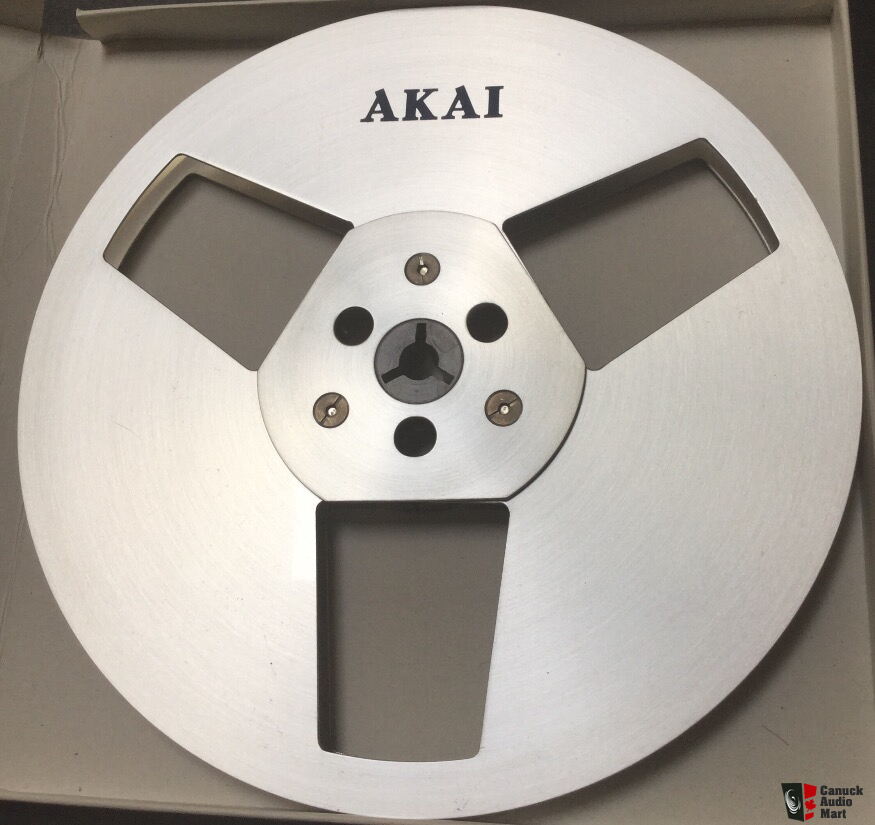 Akai 7 Empty Metal Takeup Reel in Box R-7M For Sale - Canuck Audio Mart