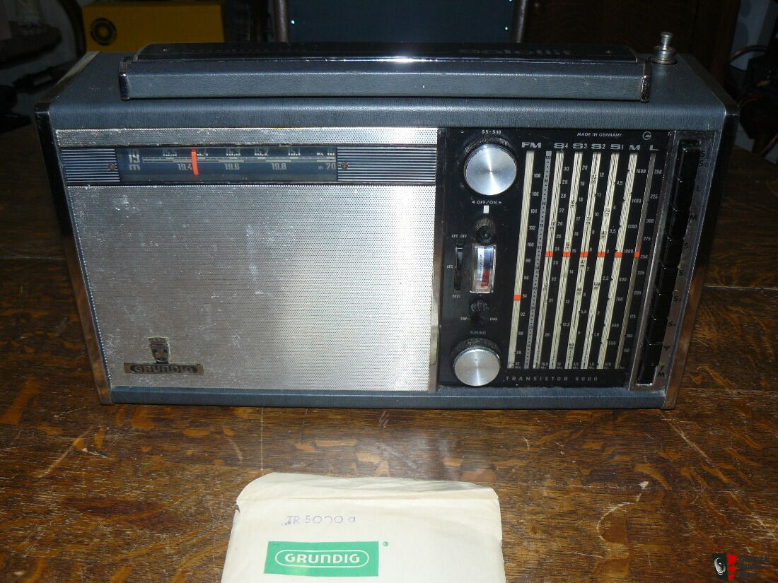 Grundig Transistor 5000 Satellit portable radio Photo #1183911 - Canuck ...