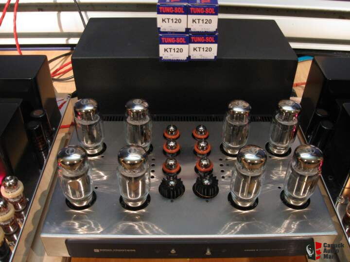 Sonic Frontiers Power 2 power amplifier