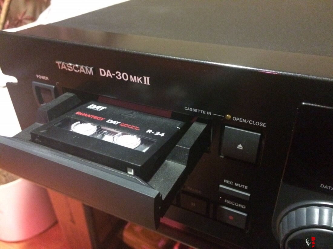 Tascam DA-30 MK-II - DAT - Professional Digital Tape Deck Photo