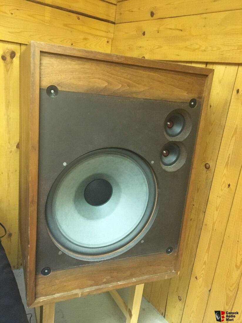 cerwin vega 217r speakers