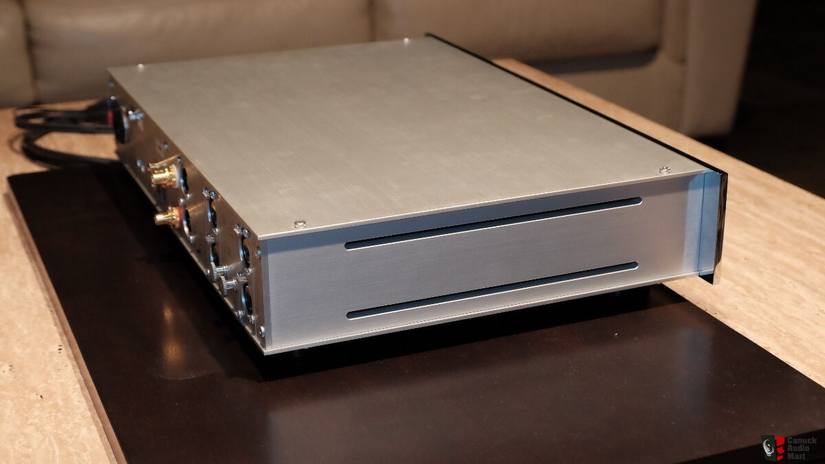 Burmester 100 Reference Phono Preamplifier Photo 1278930 UK Audio Mart