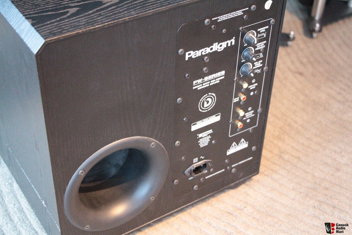 peavey subwoofer 18 inches