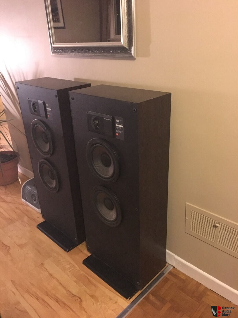 Rare JBL 830 floorstanding speakers 