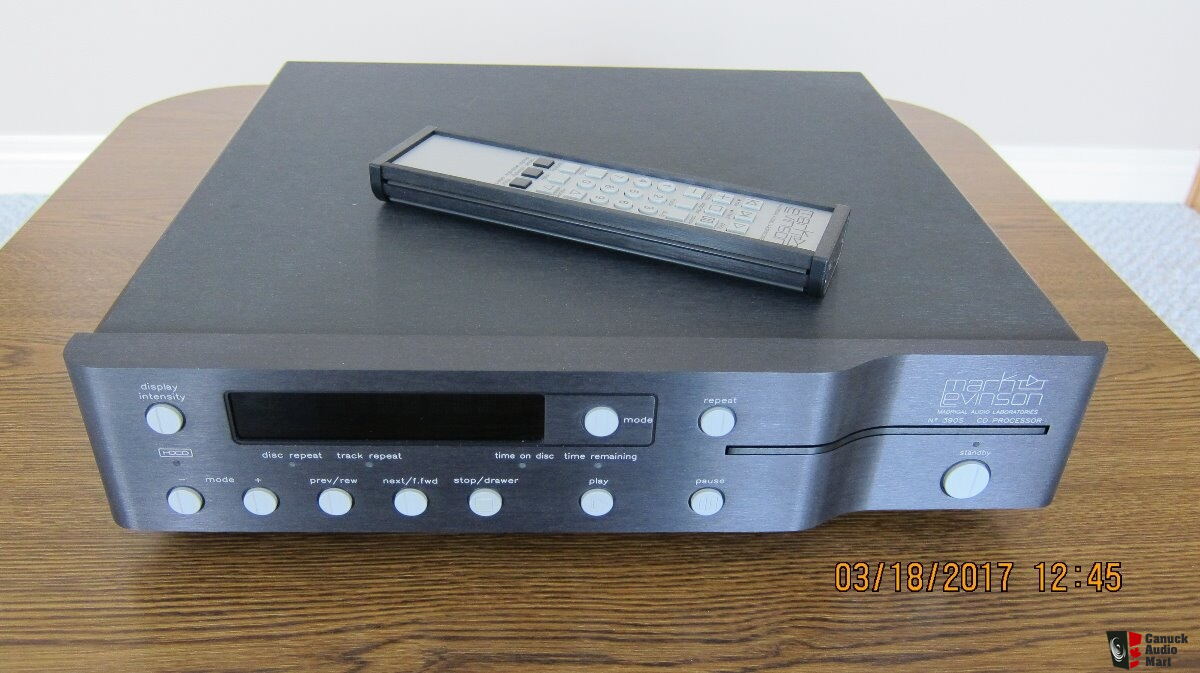 Mark Levinson 320s Preamp & Mark Levinson 390S CD Player For Sale