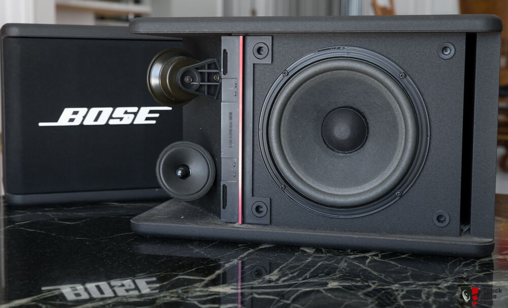 BOSE 301 AV (Anniversary model) Photo #1487777 - Canuck Audio