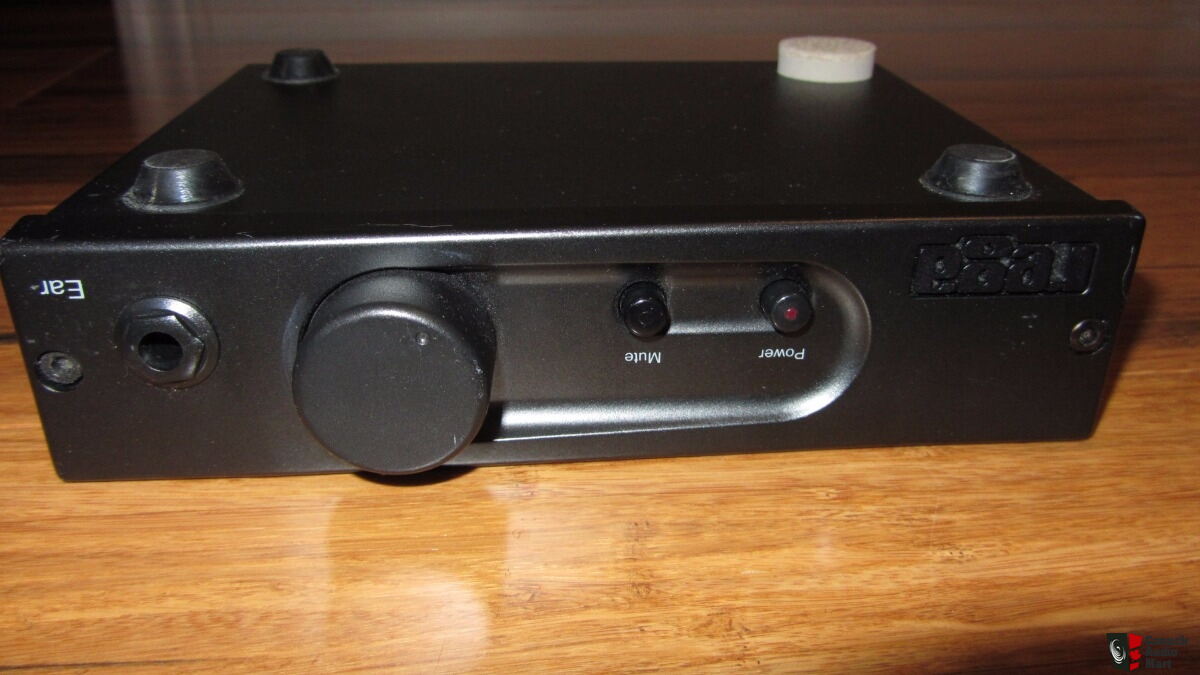 Rega EAR headphone amplifier Photo 