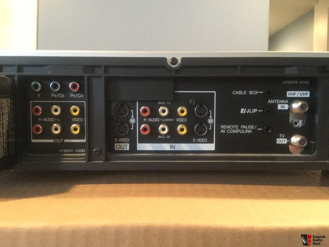 Digital VHS, JVC HM-DH30000U, with D-Theatre tapes Photo #1508465