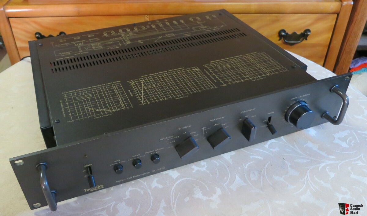 Technics SU-9070 Preamp - Slimline (Professional) series