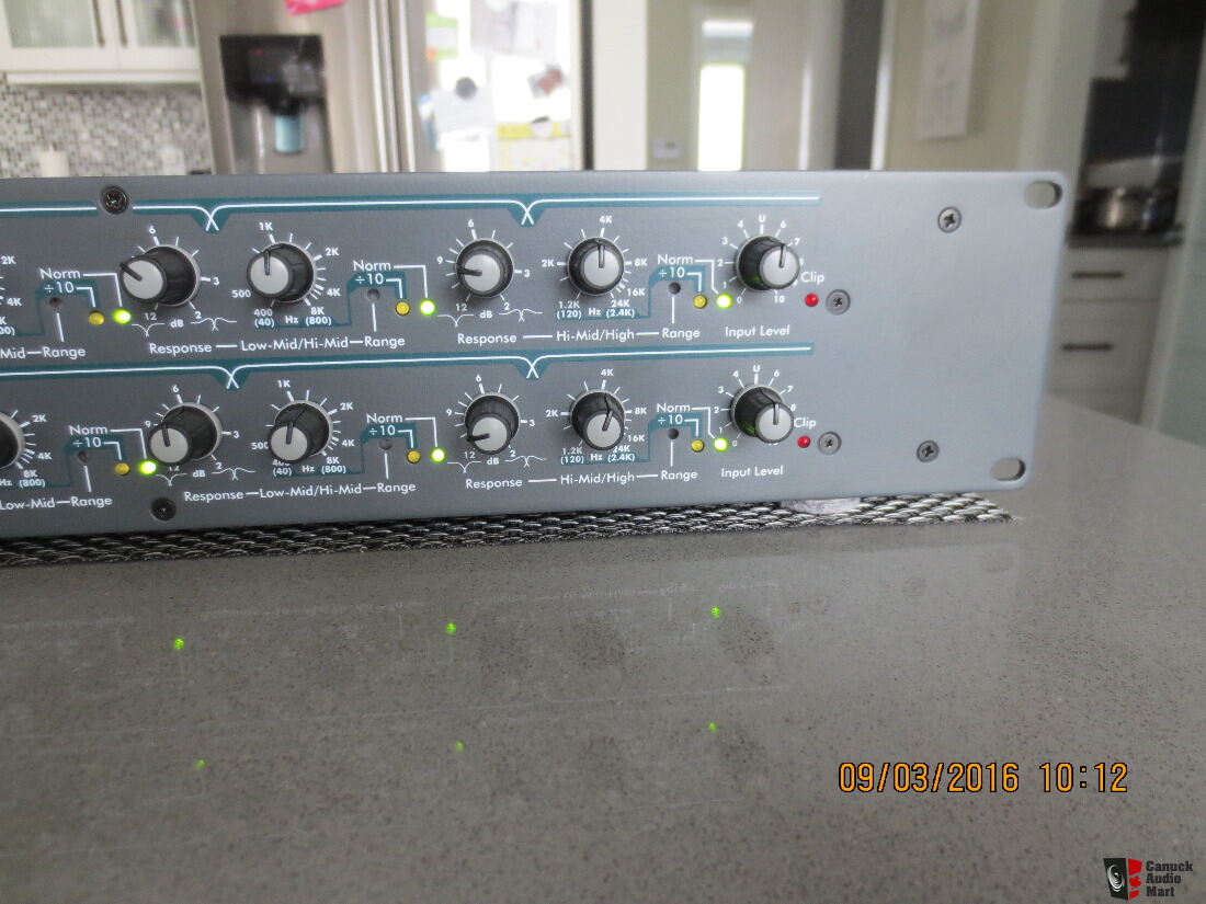 ashly XR-4001 electronic crossover Photo #1538891 - US Audio Mart