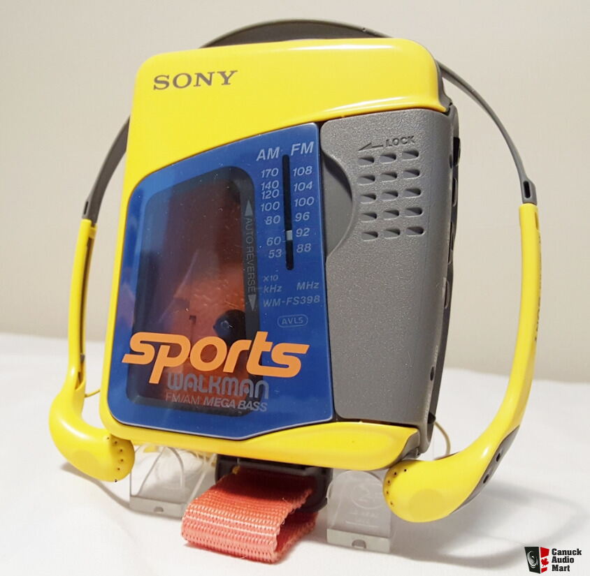Sony Sports Walkman WM-FS398 AM-FM Cassette + Headphones NEAR-MINT and ...