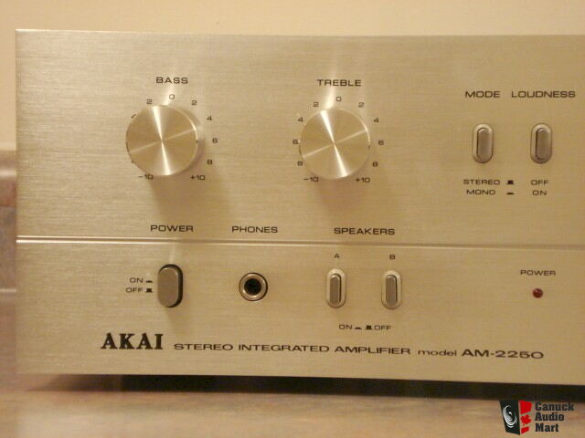 AKAI AM-2250 INTEGRATED AMP NEAR MINT Photo #158746 - Canuck Audio Mart