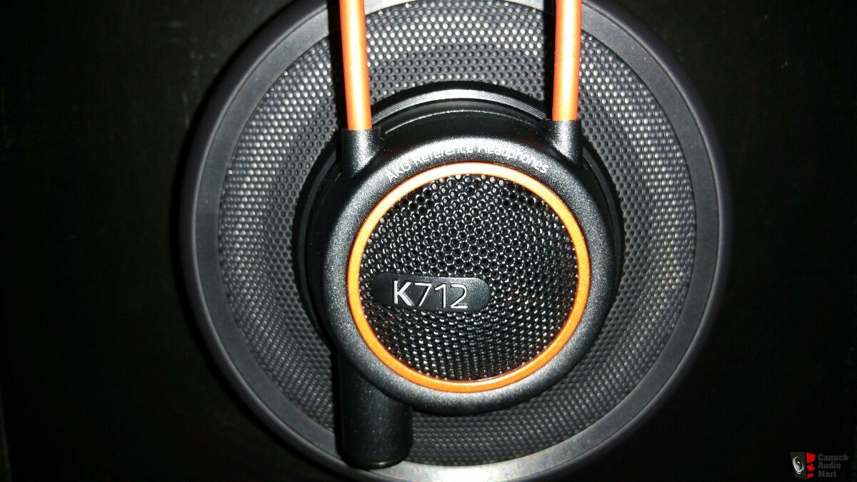 AKG K712 PRO - Like New Photo #1594103 - Canuck Audio Mart