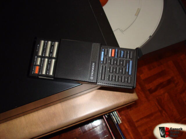 Lecteur LaserDisc Pioneer LD-700 + télécommande POUR